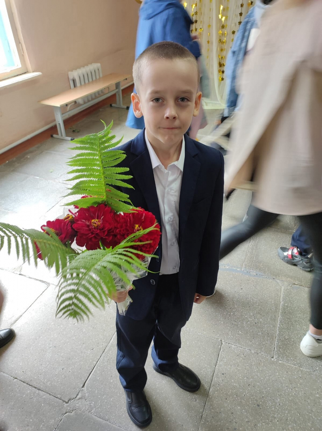 Поддерживаем сотрудников и детей в День знаний! 